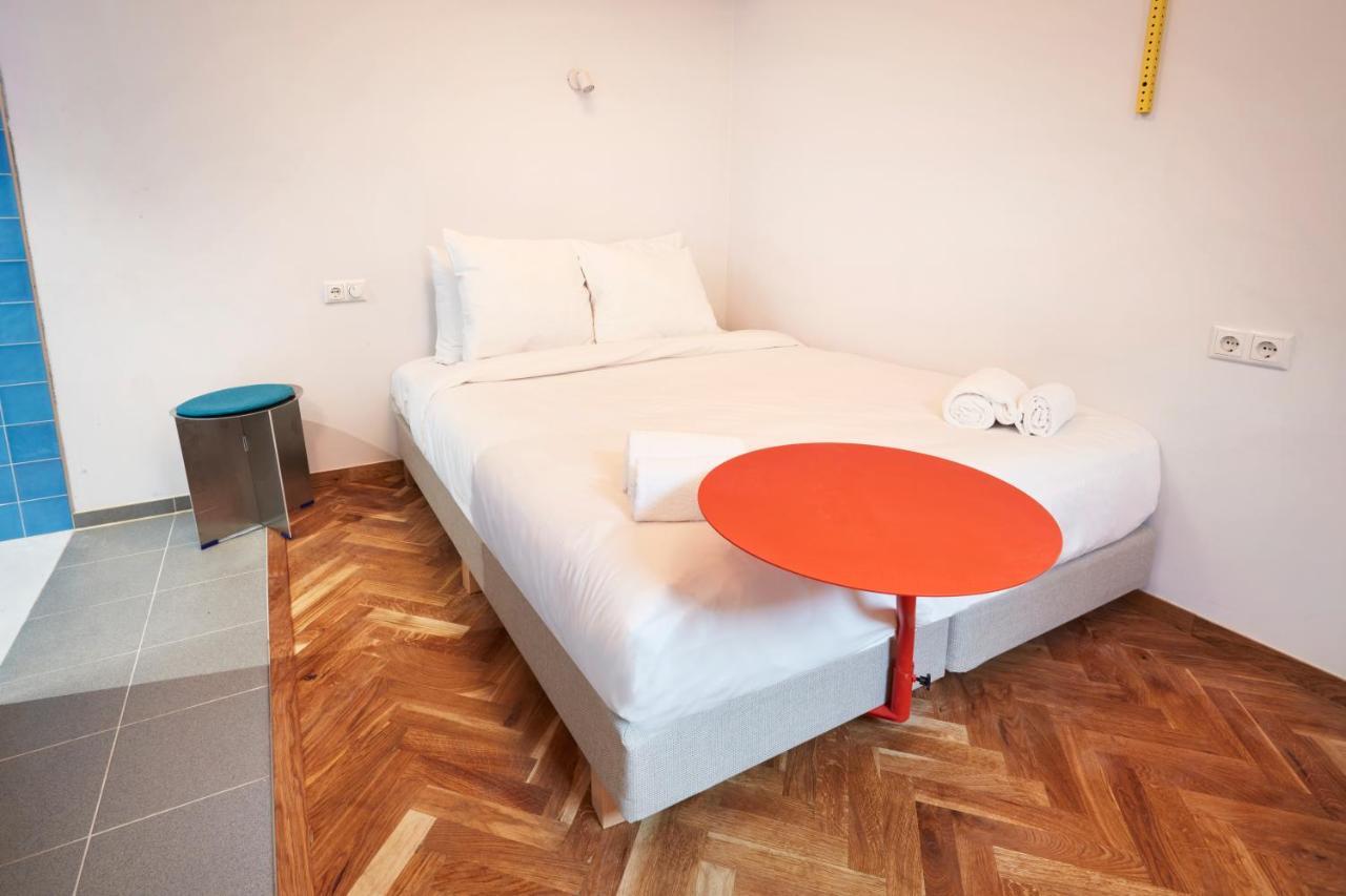 Hotel Not Hotel Rotterdam Extérieur photo
